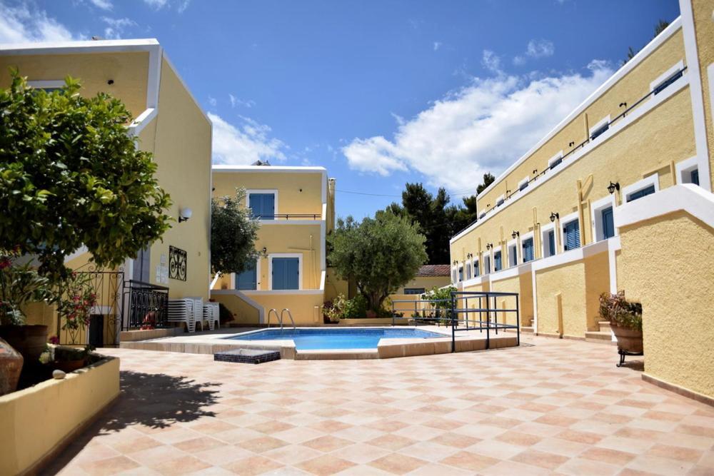 Esperides Maisonettes Agia Marina  Exterior foto